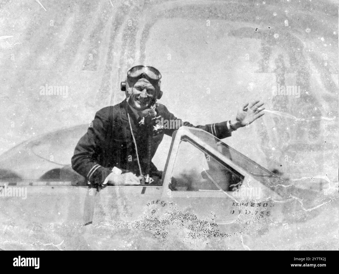 Vampire Aircraft Australian Black And White Stock Photos Images Alamy vampire-aircraft-australian-black-and-white-stock-photos-images-alamy