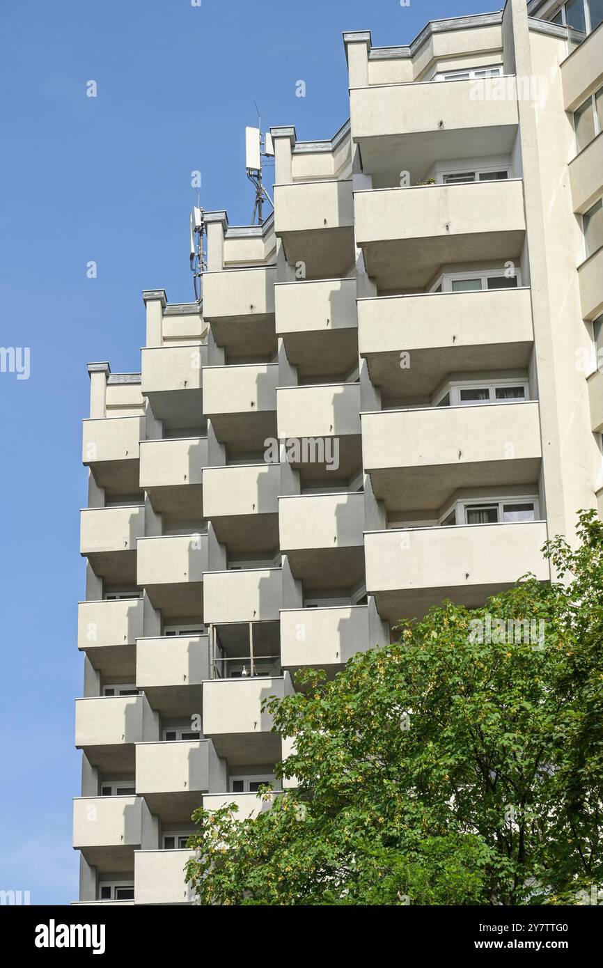 Residential building, high-rise building at Rathenauplatz, Halensee ...