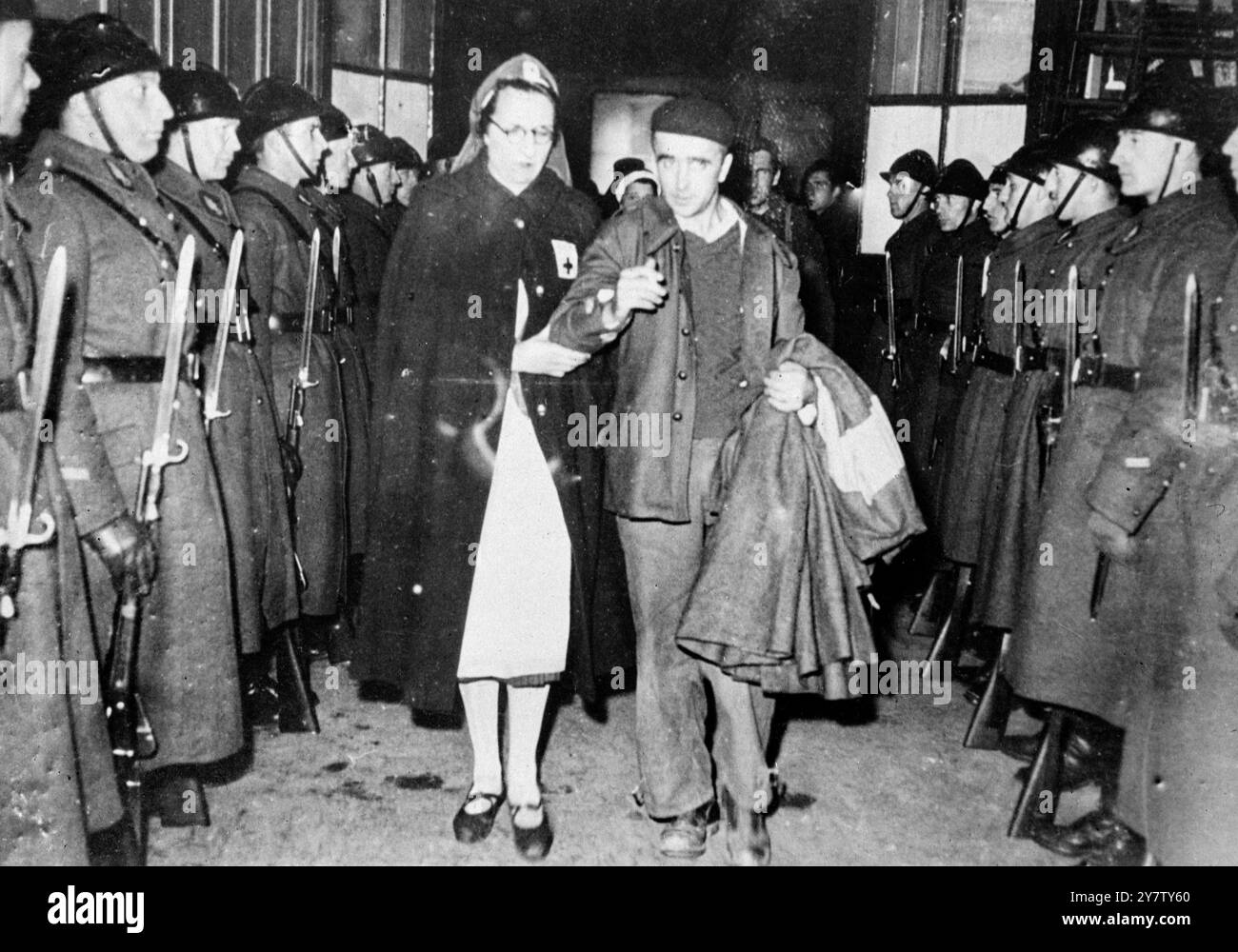 WOUNDED FRENCH SOLDIERS ARRIVE IN VICHY Photo Shows Wounded French Wounded french soldiers arrive in vichy photo shows wounded french