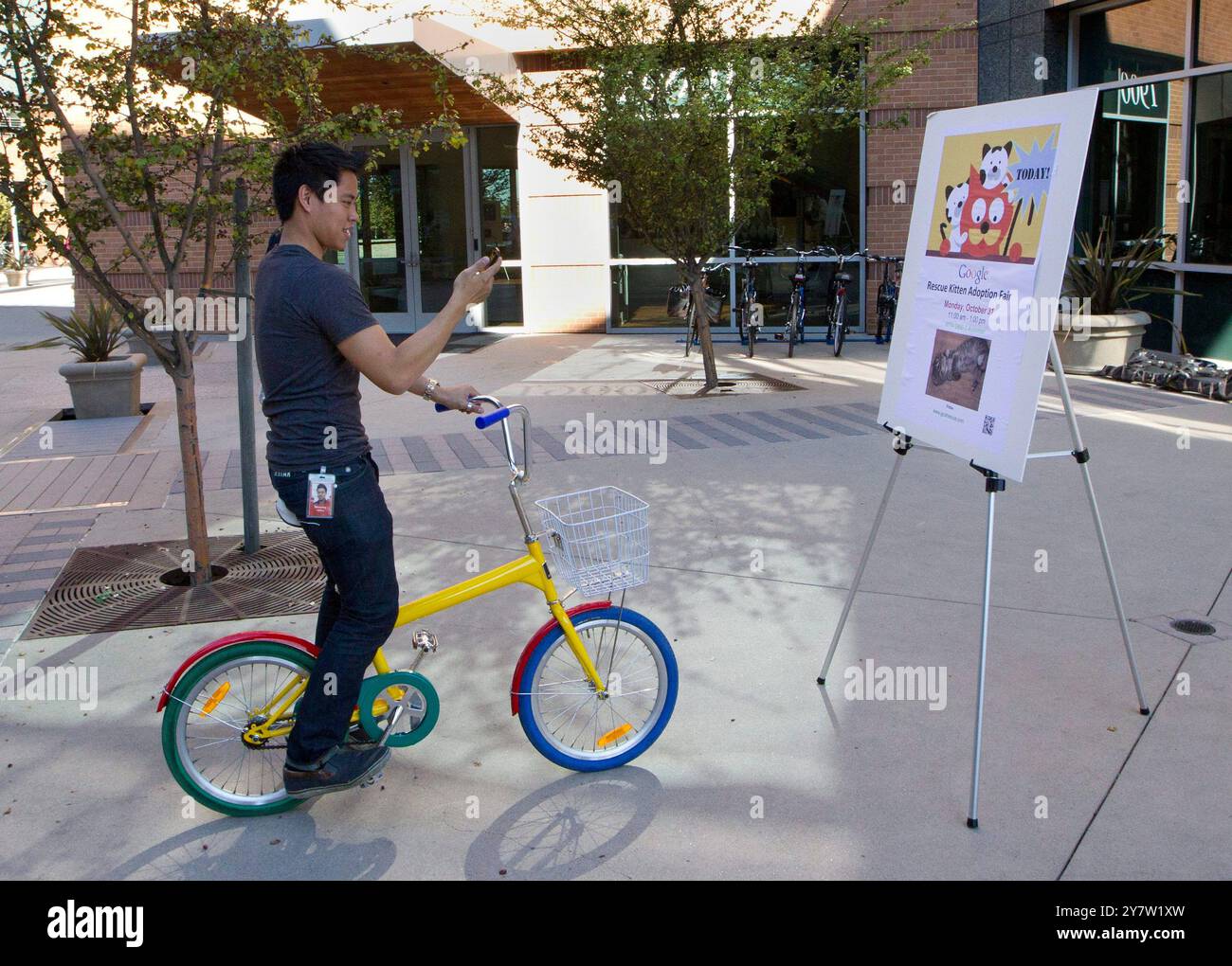 Google campus bike hi-res stock photography and images - Alamy