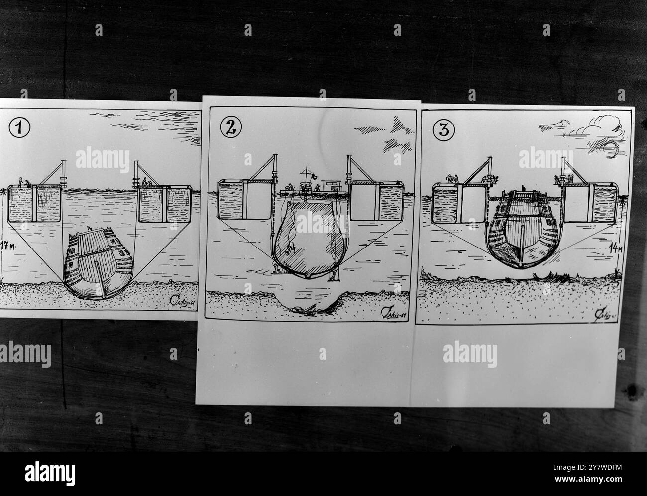 Html Photo Grid Bottom Working deck surface Black and White Stock Photos & Images - Alamy