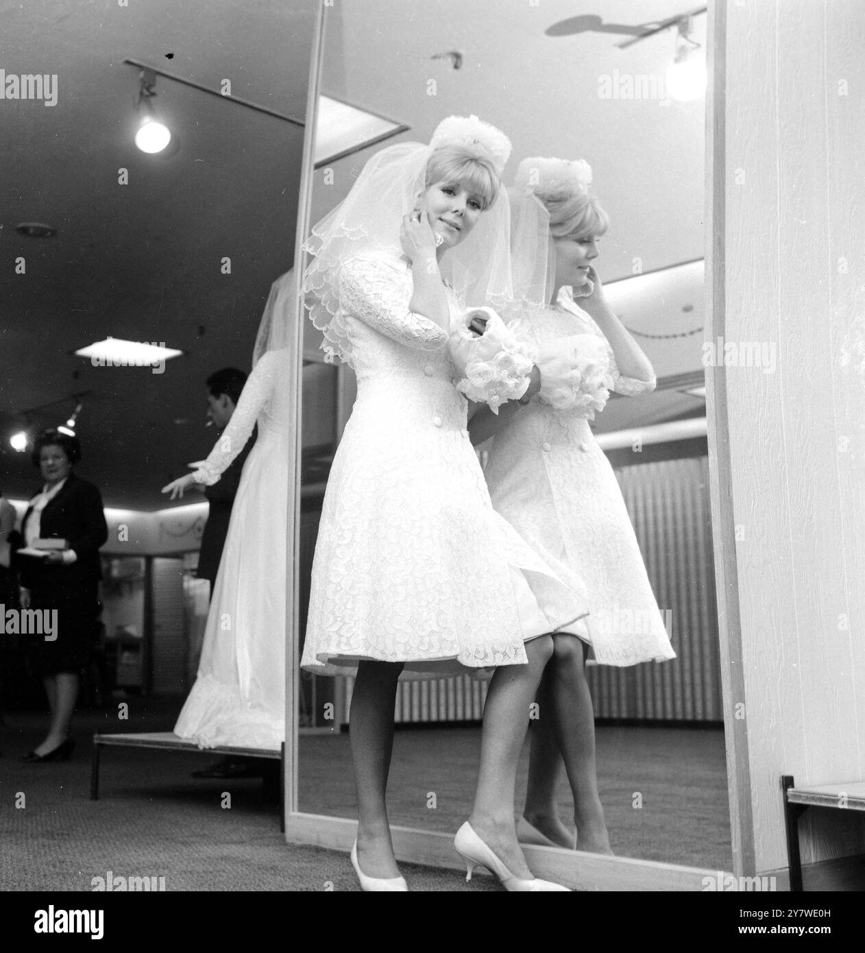 short wedding dresses black and white Short Black and White Wedding Dresses