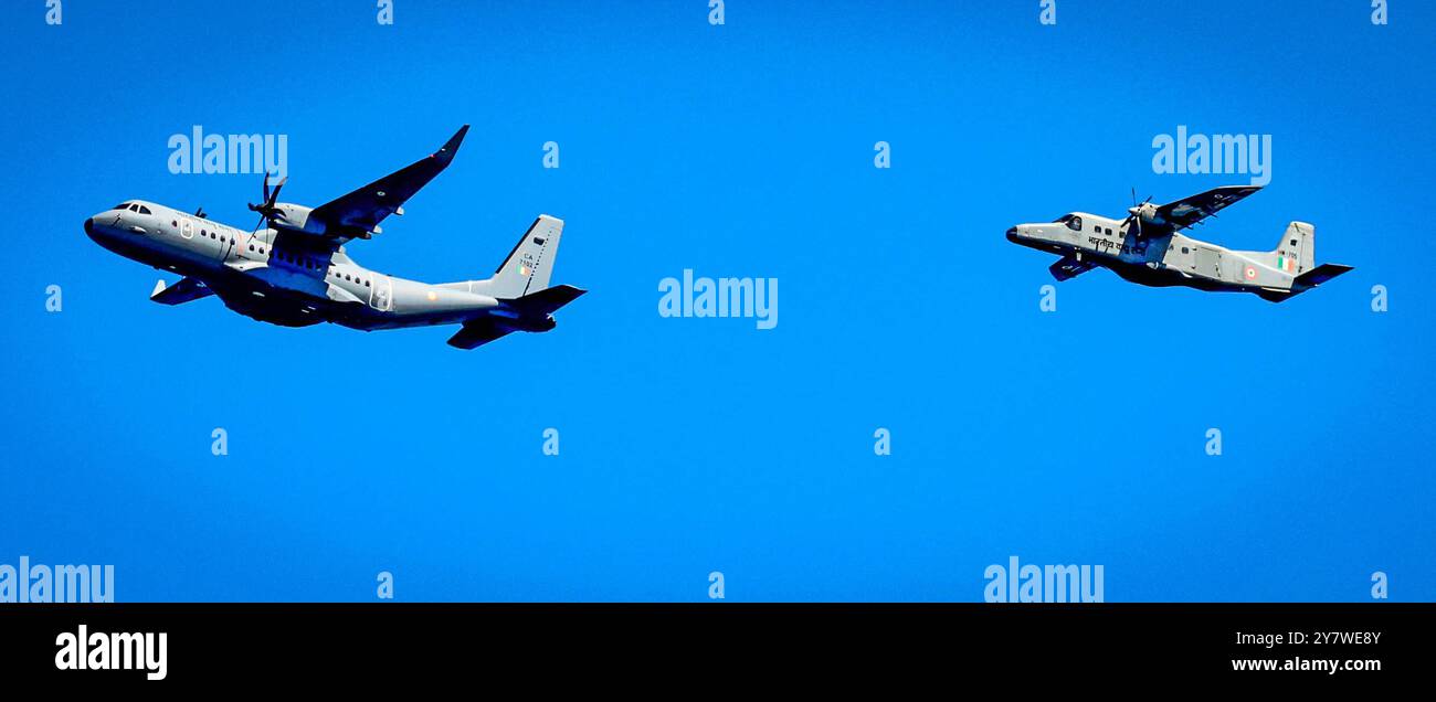 Air Show by IAF October 1, 2024, Marina Beach, Tamil Nadu, INDIA: The Indian Air Force IAF s 92nd Air Adventure Show Chennai Air Show 2024 to be held at Chennai Marina on October 6, 2024, will be joined by top adventure teams like Akash Ganga, Suryakiran and 72 aircraft, a government press release .Ahead of this a Rehearsal has been carried out at Chennai Marina Beach Credit Image: Seshadri Sukumar/ZUMA Press Wire Marina Beach Chennai INDIA Copyright: xSeshadrixSukumarx Stock Photo