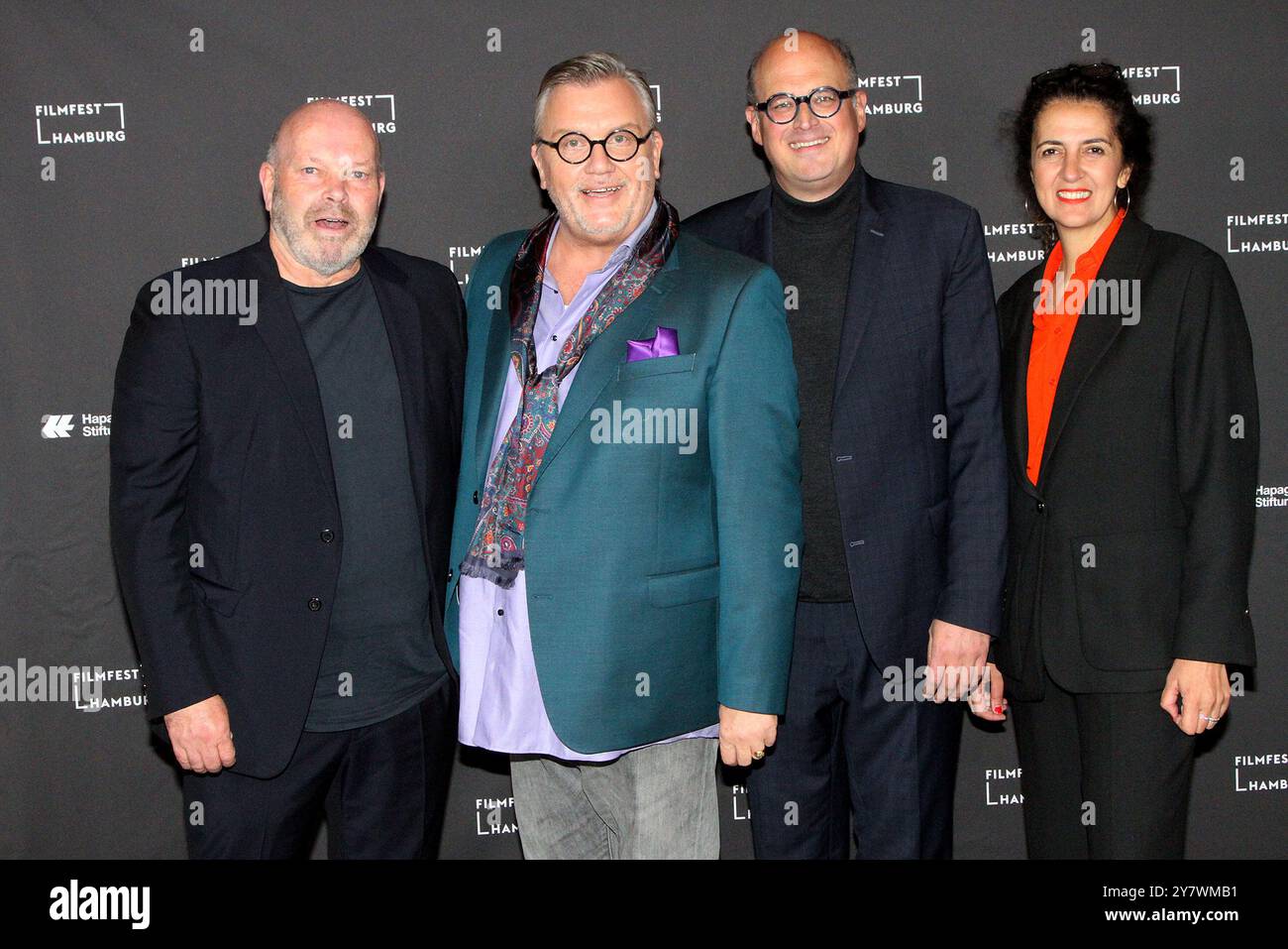 Hape Kerkeling, der Entertainer mit den den beiden Filmemachern Andre Schaefer und  Eric Friedler und Filmfest-Chefin Malika Rabahallah bei der Premie Stock Photo
