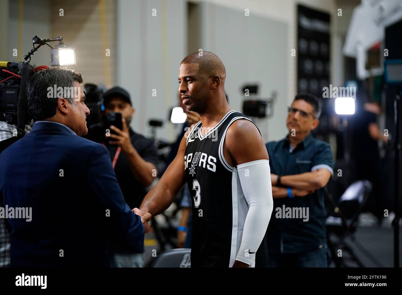 Dutch Sensation Joins the Spurs: 2025 NBA Debut