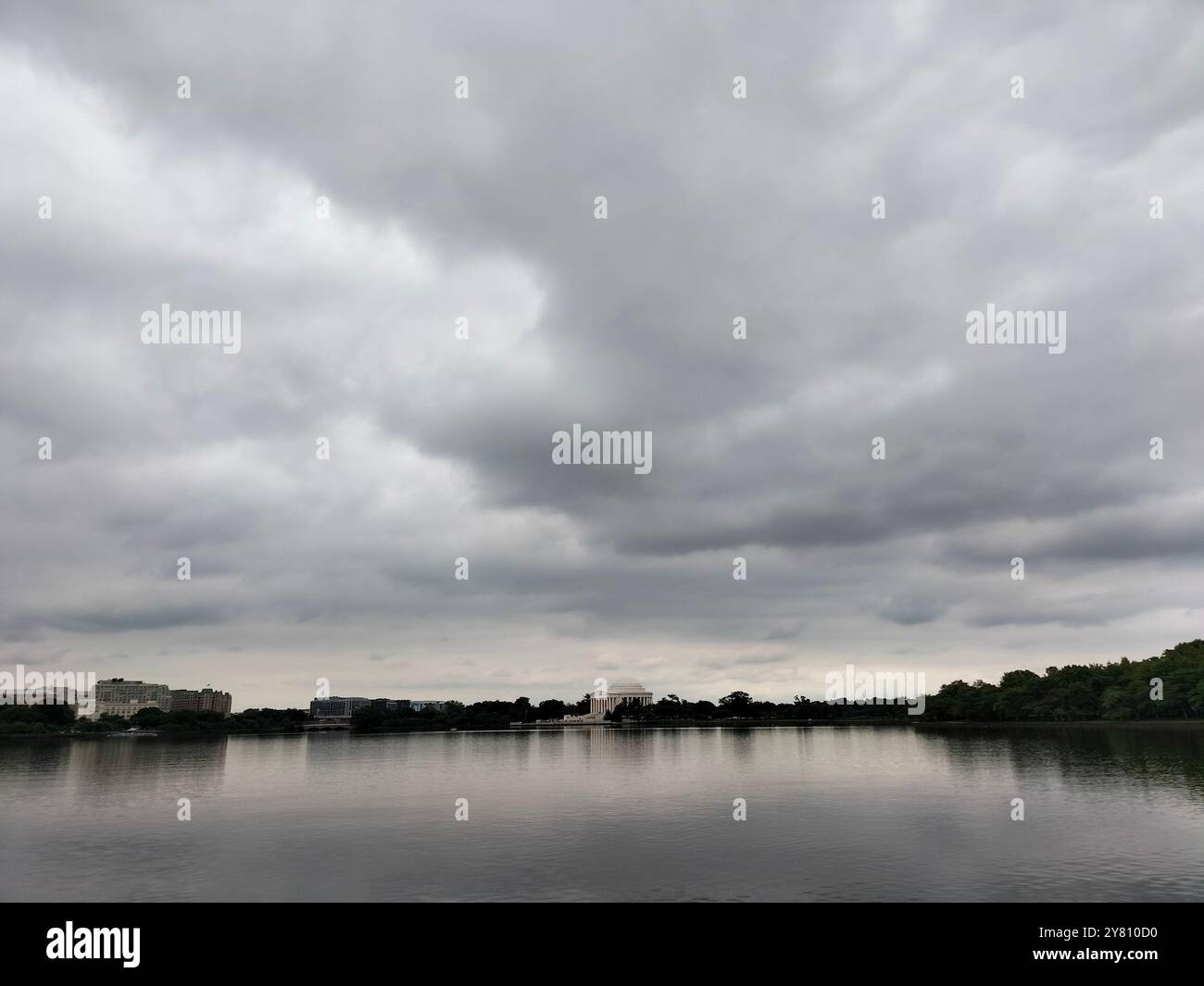 Exploring the Beauty and Historical Landmarks of Washington DC's National Park - Smartphone Captured Stock Image
