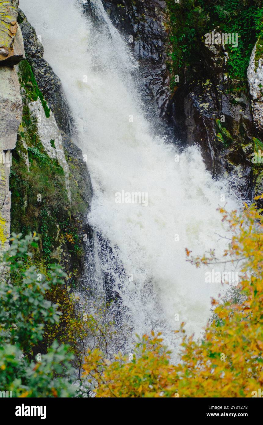 Idyllic image large waterfall hi-res stock photography and images - Alamy