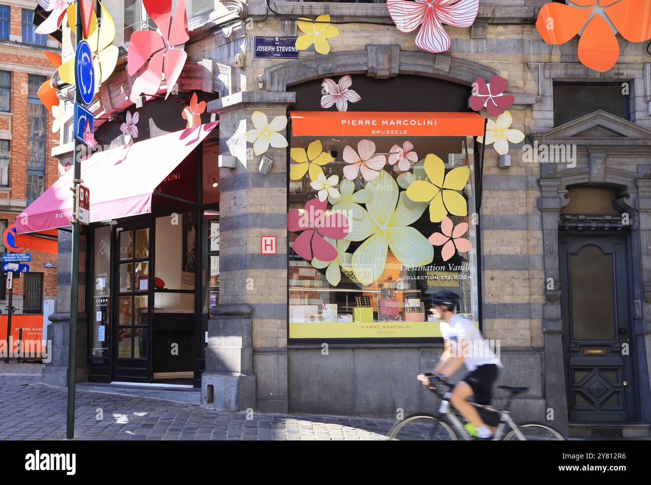 Upmarket Sablon, a lively neighbourhood of Brussels, with chic bars, fashionable restaurants, chocolate shops & art galleries. Stock Photo