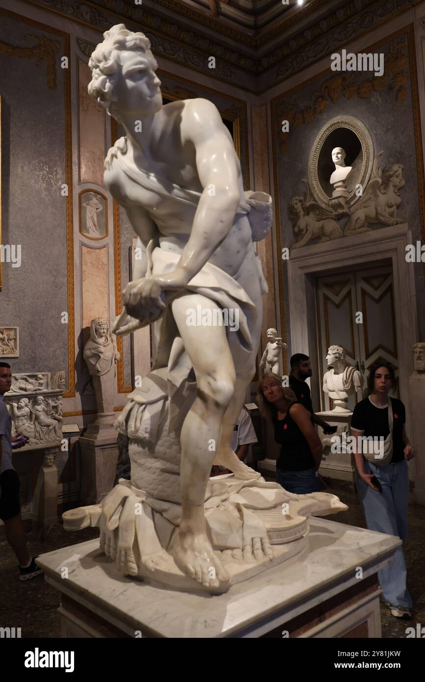 Disciss Statue Statue of Discus Thrower, Borghese Gallery, Villa Borghese, Rome, Italy ...