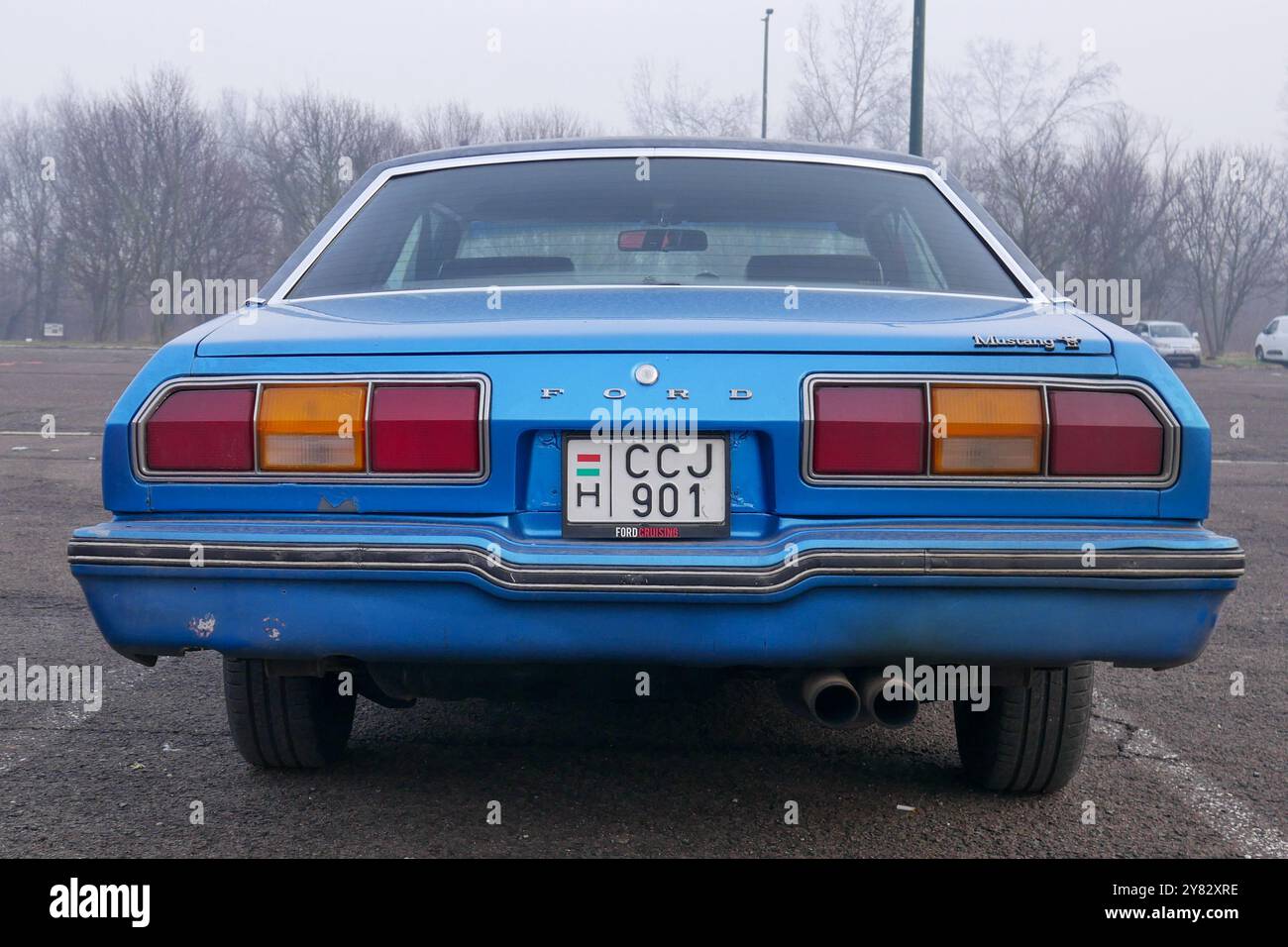 Black vintage coupe hi-res stock photography and images - Alamy