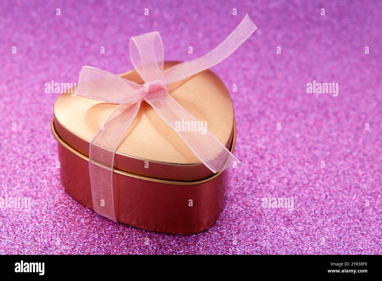 Pink decorative heart box hi-res stock photography and images - Alamy