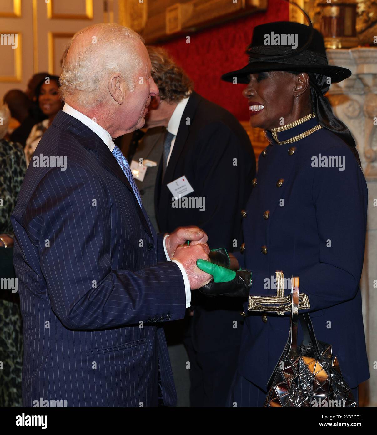 Grace jones hi-res stock photography and images - Page 7 - Alamy, image size:1206x1390