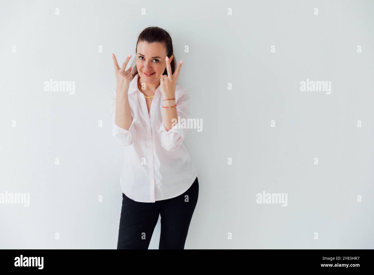 Woman 5 fingers math hi-res stock photography and images - Alamy