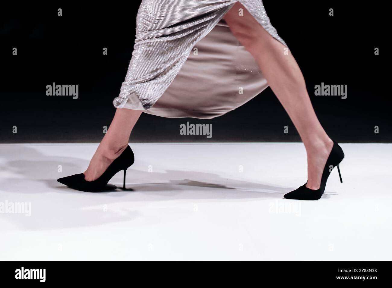 Woman long legs high heels hi-res stock photography and images - Alamy