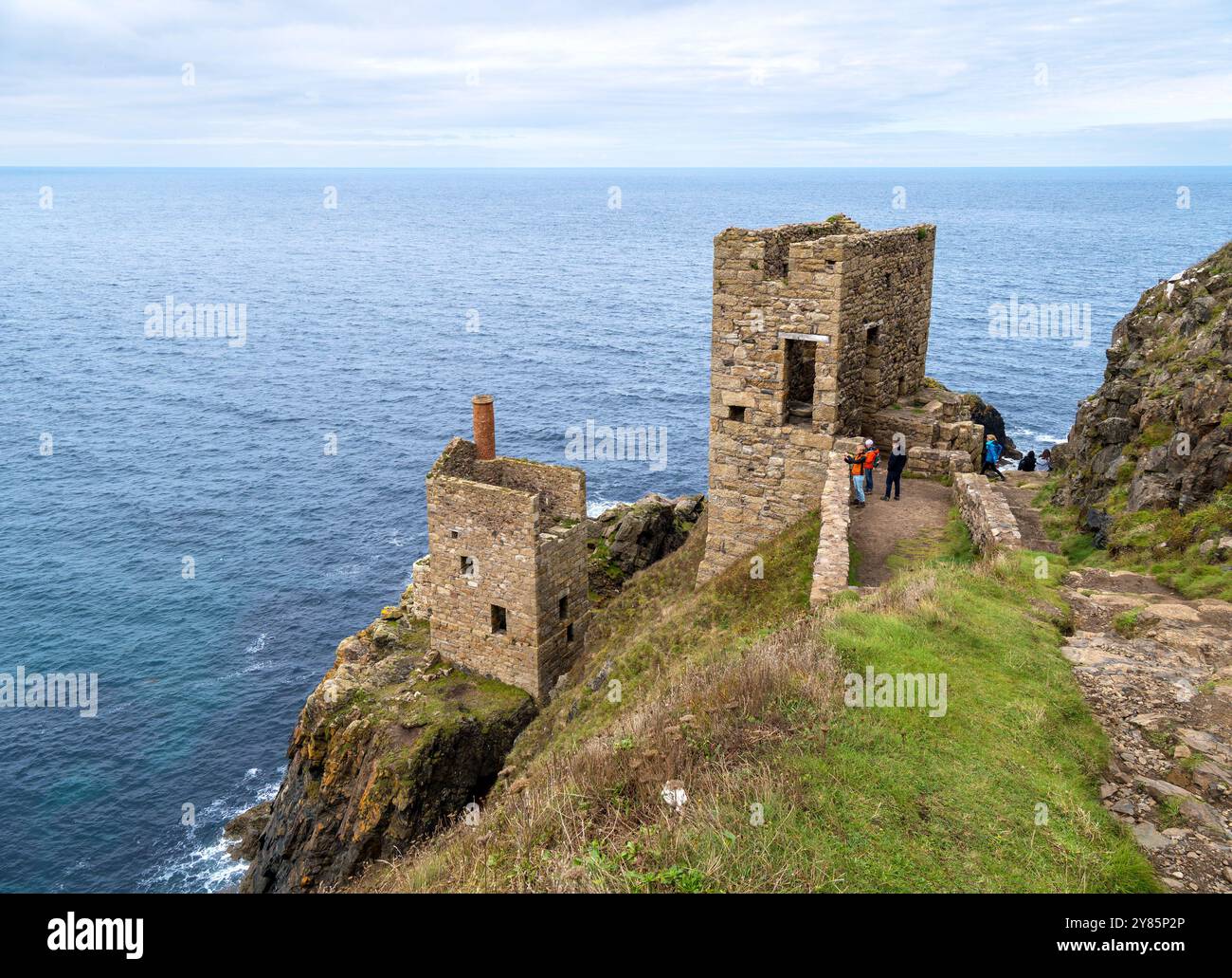 'The Crowns' old Cornish Tin mines at Botallack used as film location for the Grambler mine in BBC TV Poldark series, Cornwall, England, UK Stock Photo