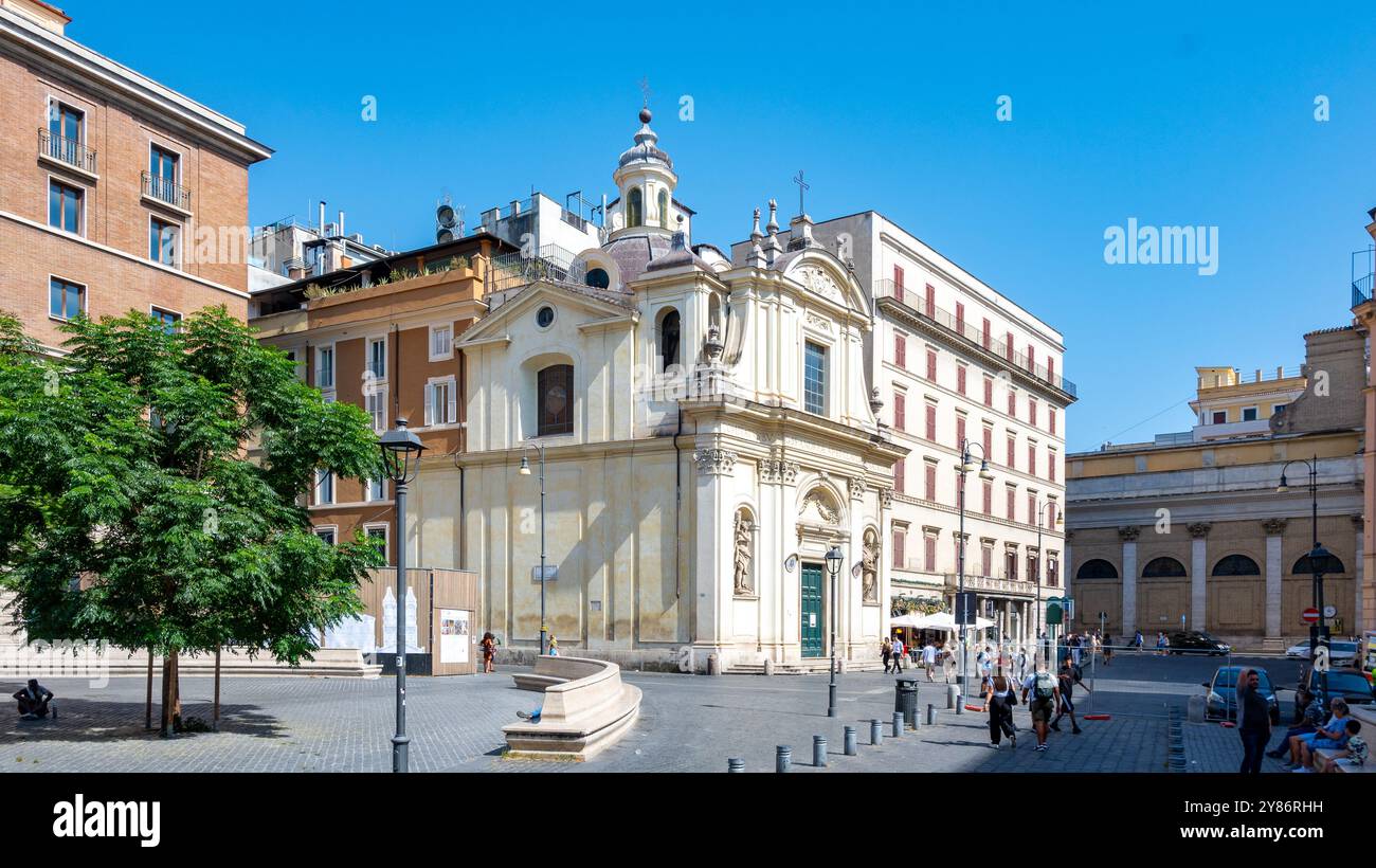 Piazza san silvestro rome hi res stock photography and images Alamy