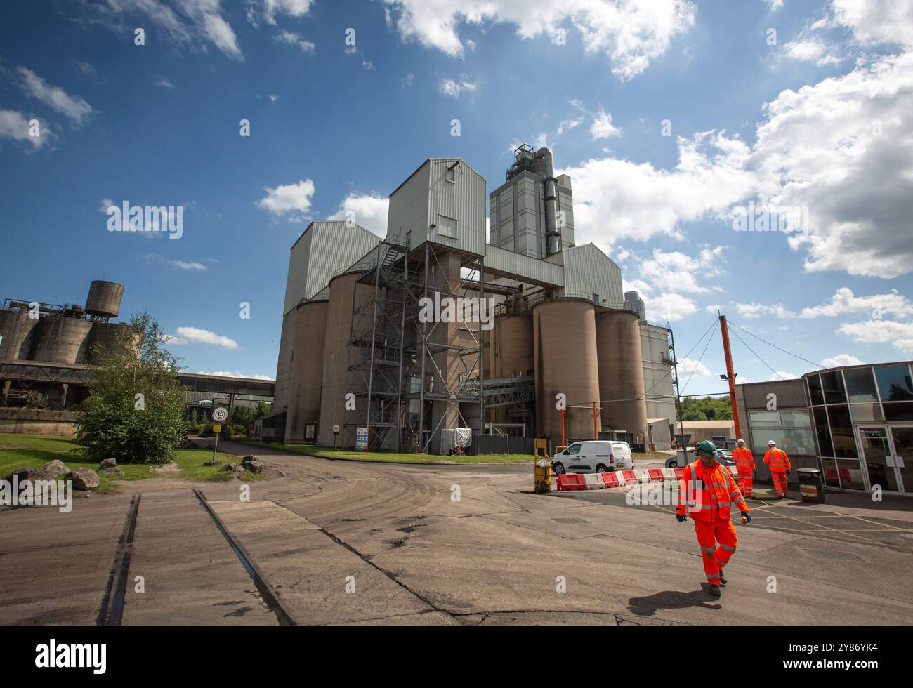 The cement production facility at Heidelberg Materials’ Padeswood Works in Mold, Flintshire, North Wales.   Heidelberg Materials, a German-owned compa Stock Photo