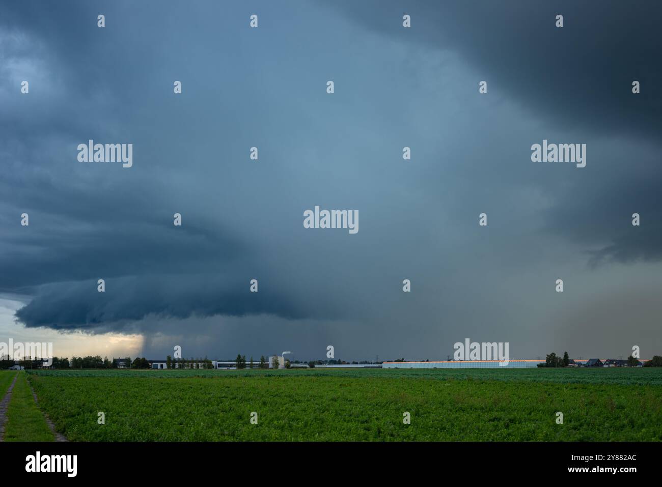 Supercell thunderstorm over the plains Stock Photo - Alamy
