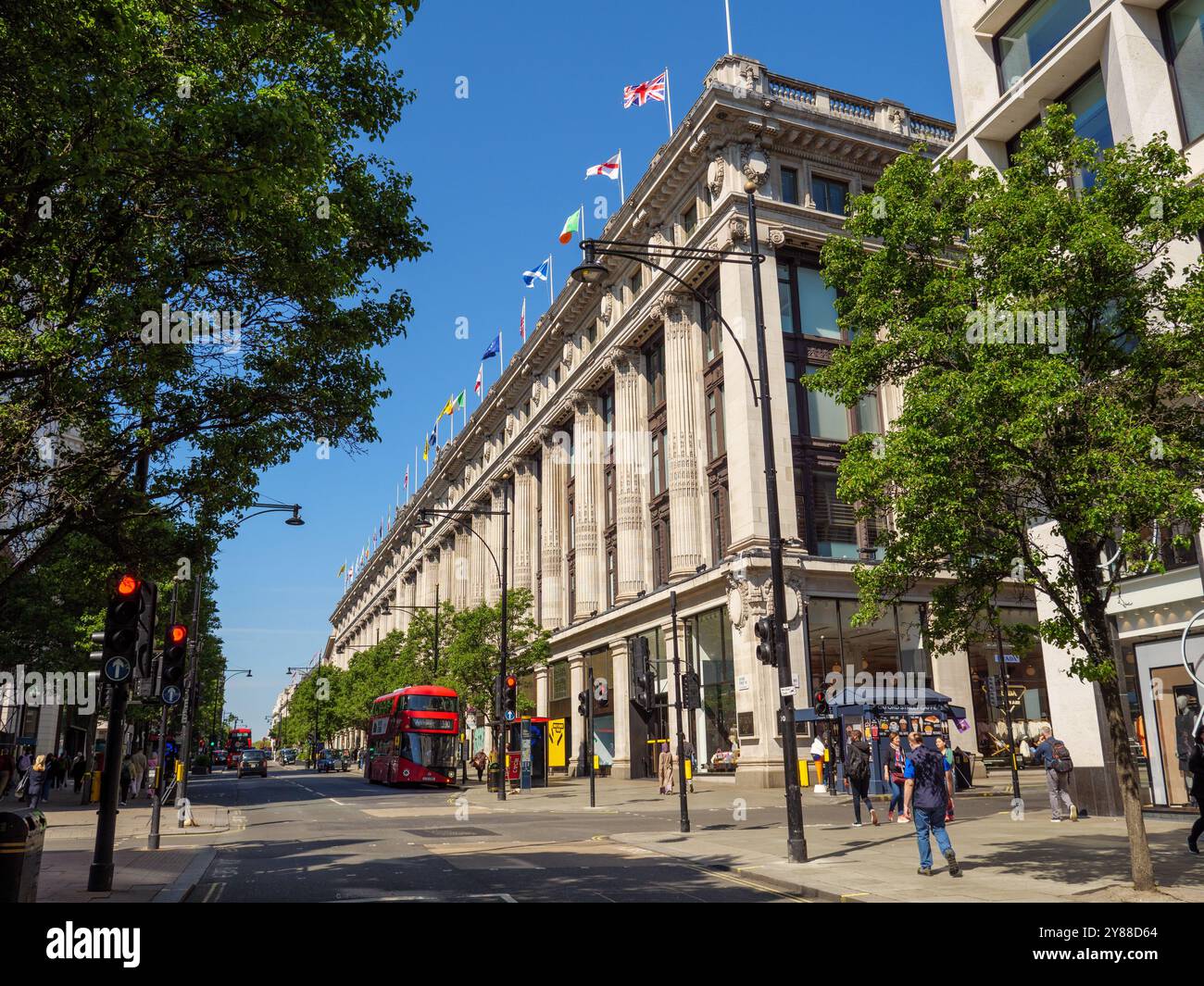 Selfridges On Oxford Street Westminster London UK Stock Photo Alamy selfridges-on-oxford-street-westminster-london-uk-stock-photo-alamy
