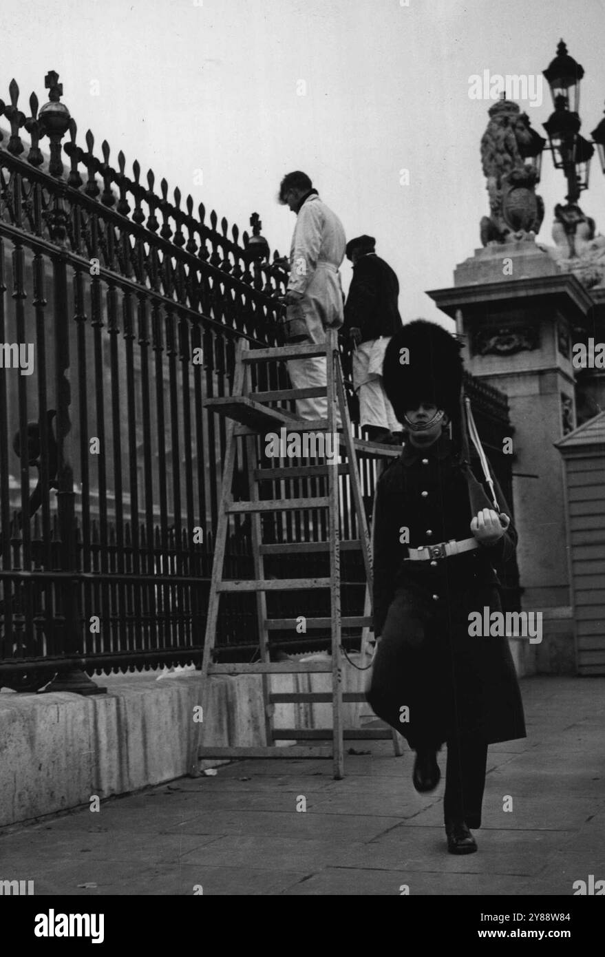 Queen On Railing
