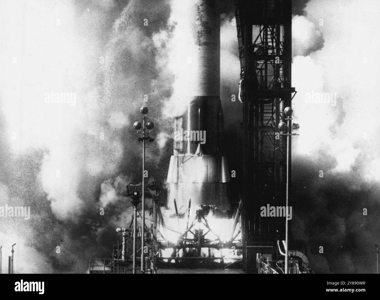 Atlas agena rocket hi-res stock photography and images - Alamy