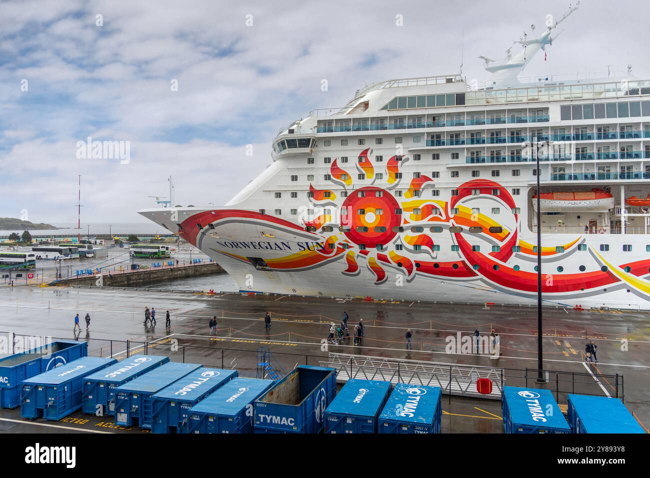 Ncl cruise ship norwegian sun hi-res stock photography and images - Alamy