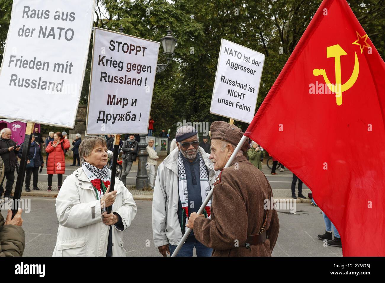 Out of the nato hi-res stock photography and images - Alamy