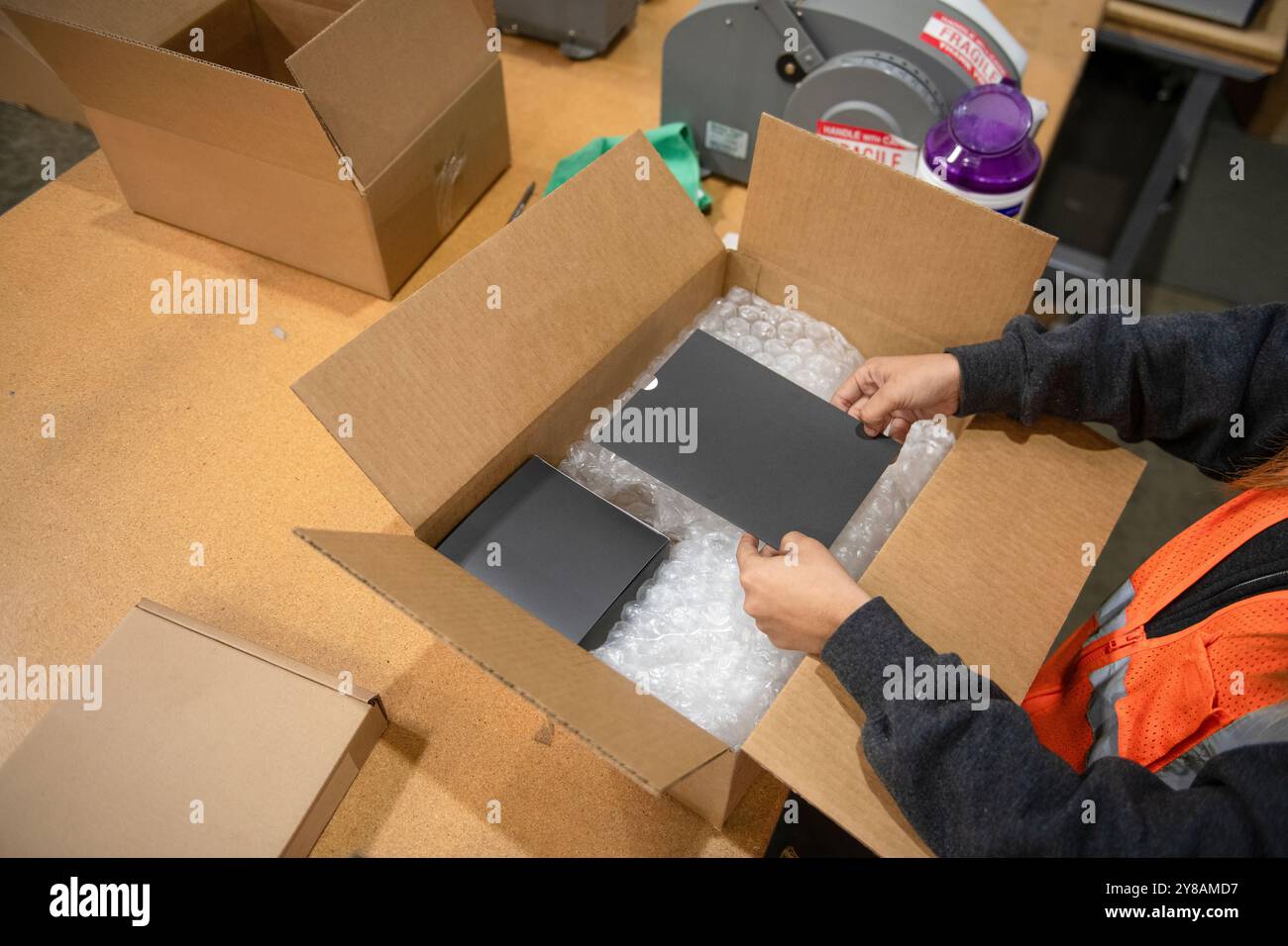 Ready for packing hi-res stock photography and images - Alamy