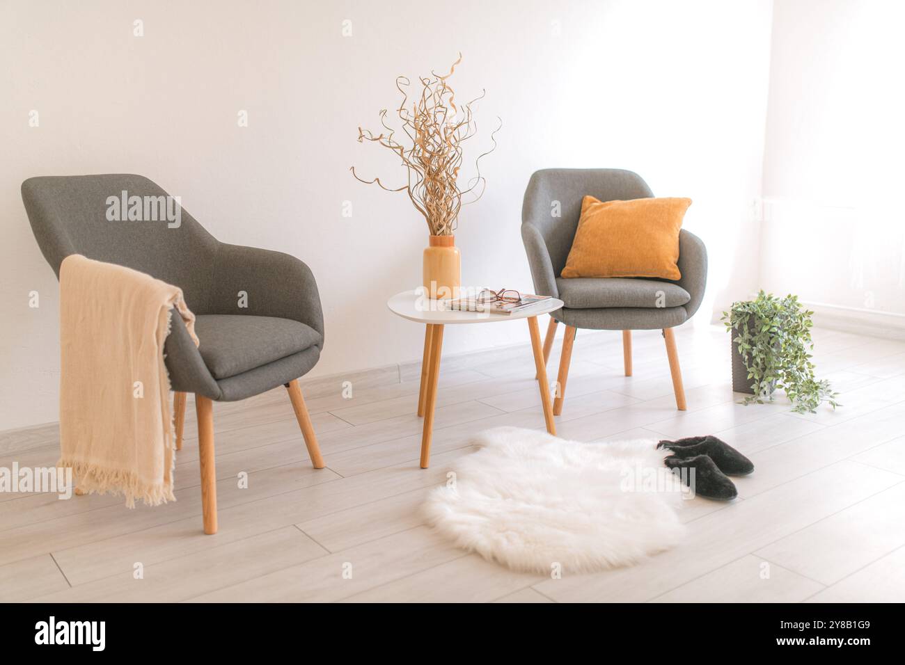 Coolfurniture hi-res stock photography and images - Alamy - It Combines Clean Lines