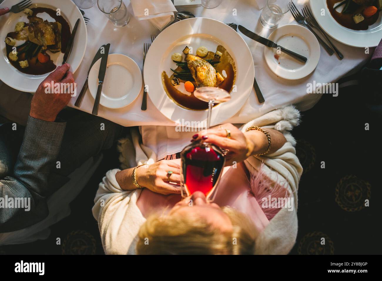 Senior eating at a table hi-res stock photography and images - Alamy