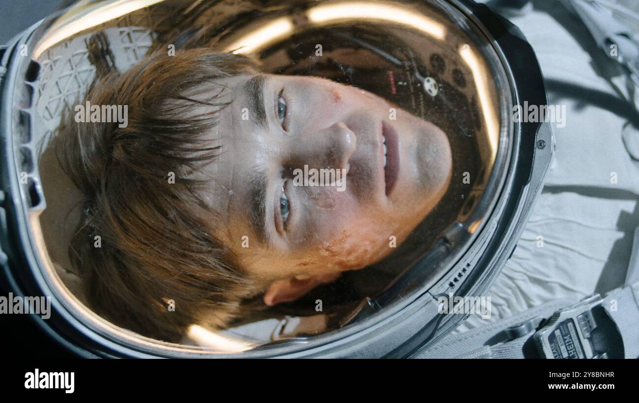 ROBERT PATTINSON In MICKEY 17 2025 Directed By BONG JOON HO Credit robert-pattinson-in-mickey-17-2025-directed-by-bong-joon-ho-credit