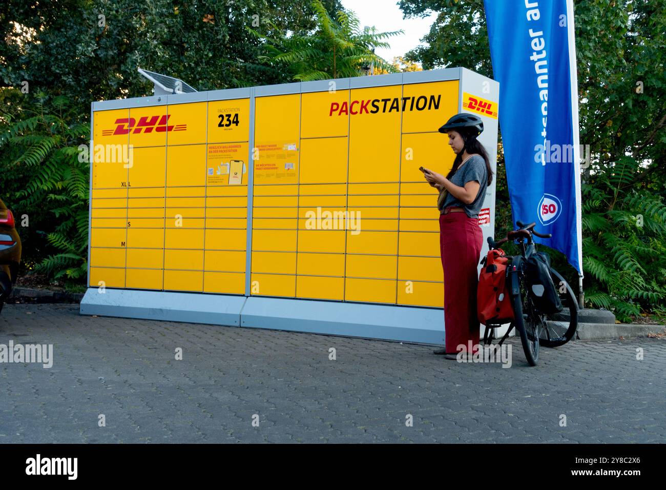 Packstation Dhl packstation hi-res stock photography and images - Alamy