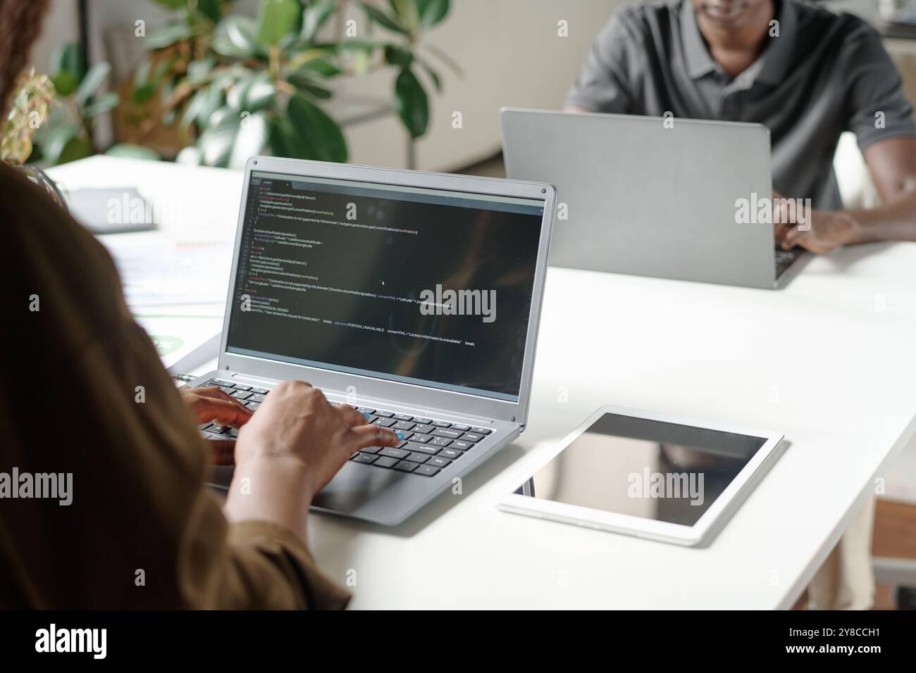 Writing code tablet closeup hi-res stock photography and images - Alamy
