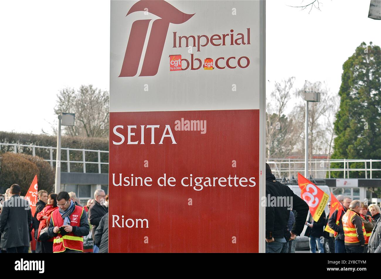 seita imperial tobacco Imperial tobacco gauloises hi-res stock photography and images