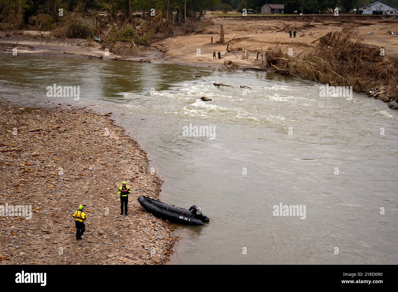 Personnel from Urban Search and Rescue Utah Task Force 1 work in the ...