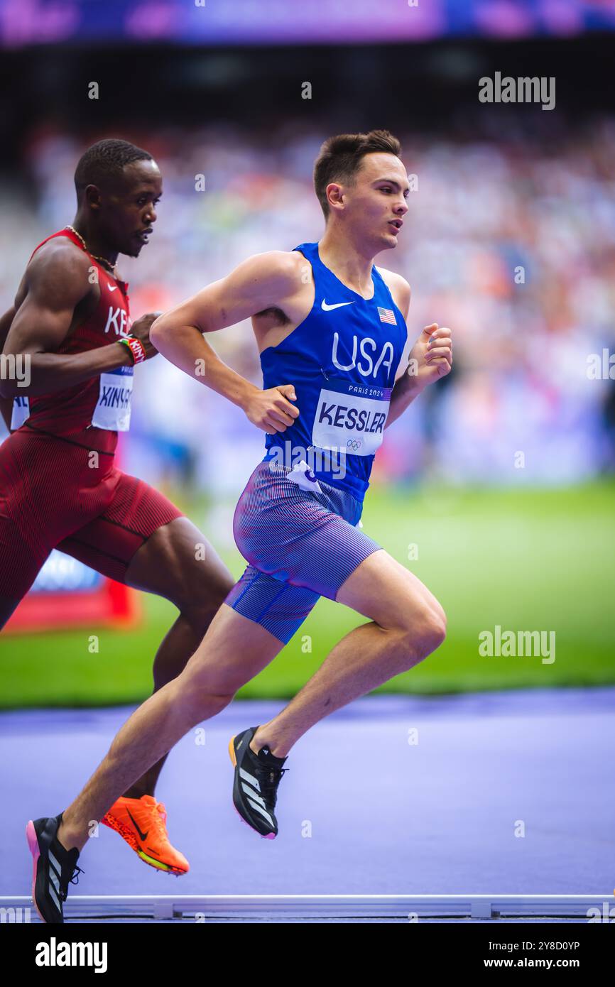 Hobbs Kessler participating in the 800 meters at the Paris 2024 Olympic