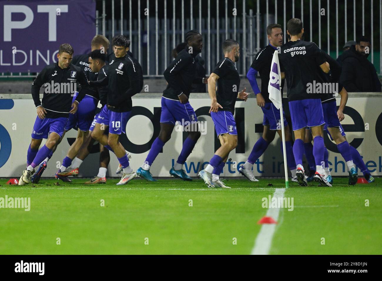 Maasmechelen, Belgium. 04th Oct, 2024. Patro Eisden's players pictured before a soccer match between Patro Eisden and KMSK Deinze, Friday 04 October 2024 in Maasmechelen, on the seventh day of the 2024-2025 'Challenger Pro League' second division of the Belgian championship. BELGA PHOTO JOHAN EYCKENS Credit: Belga News Agency/Alamy Live News Stock Photo