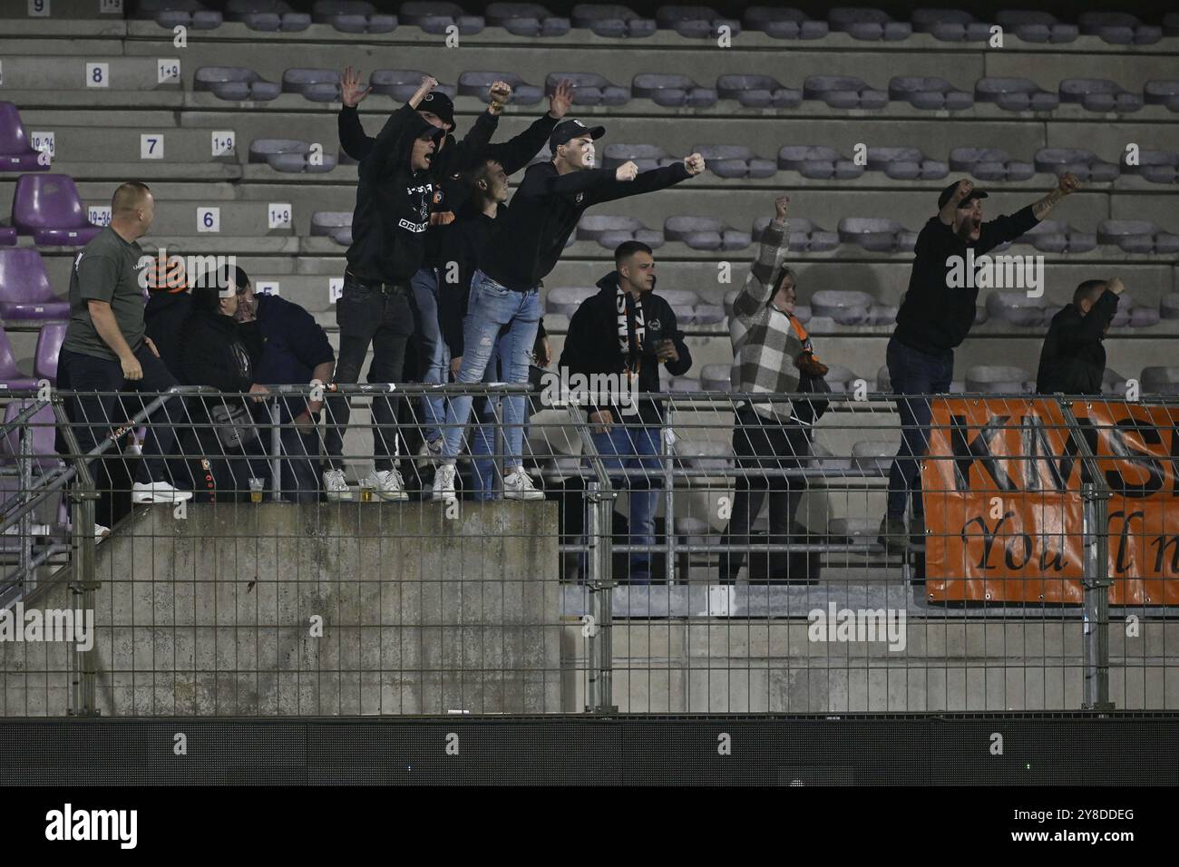 Maasmechelen, Belgium. 04th Oct, 2024. supporters of Deinze pictured during a soccer match between Patro Eisden and KMSK Deinze, Friday 04 October 2024 in Maasmechelen, on the seventh day of the 2024-2025 'Challenger Pro League' second division of the Belgian championship. BELGA PHOTO JOHAN EYCKENS Credit: Belga News Agency/Alamy Live News Stock Photo