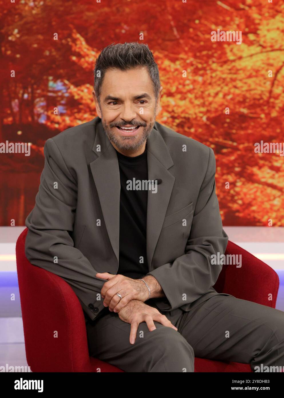 Miami, USA. 04th Oct, 2024. DORAL, FL OCT 4: Actor, Comedian and Producer Eugenio Derbez is seen during “Despierta America” morning show promoting his television series “Y Llegaron de Noche” on VIX Original on October 4, 2024 in Doral, Florida. (Photo by Alberto E. Tamargo/Sipa USA) Credit: Sipa USA/Alamy Live News Stock Photo