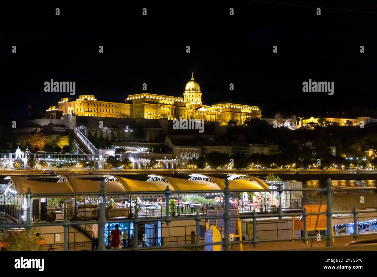 Budapest skyline hi-res stock photography and images - Alamy
