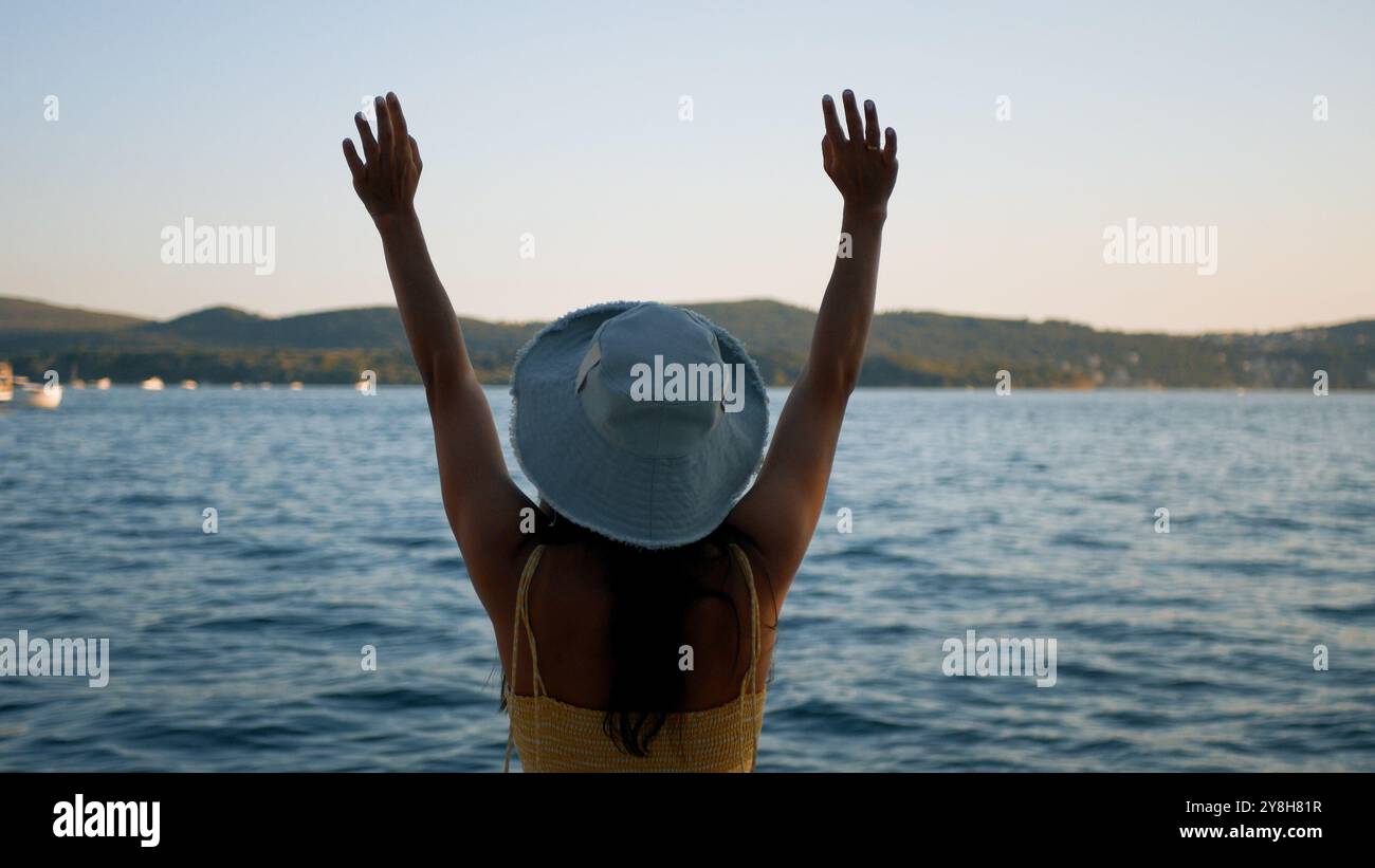 Beach model hat hi-res stock photography and images - Alamy