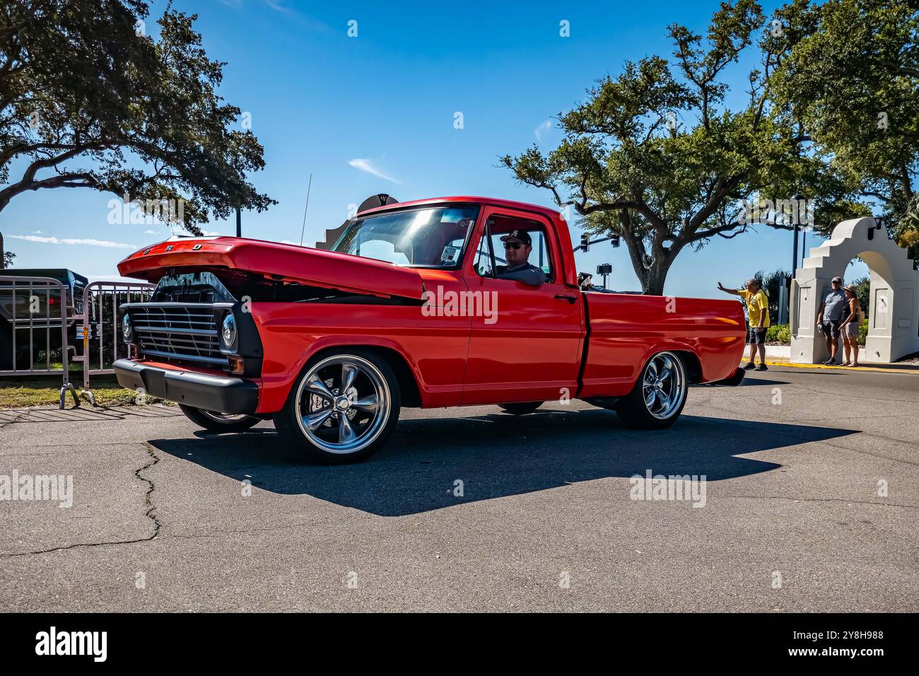 イギリスSuperfast製　6番　FORD PICK-UP 1967 Ford F-100 | Classic Cars for Sale - Streetside Classics