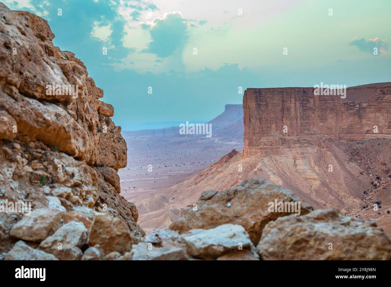 The Jabal Tuwaiq Mountains ridge, with desert landscape, Riyadh, Saudi Arabia Stock Photo