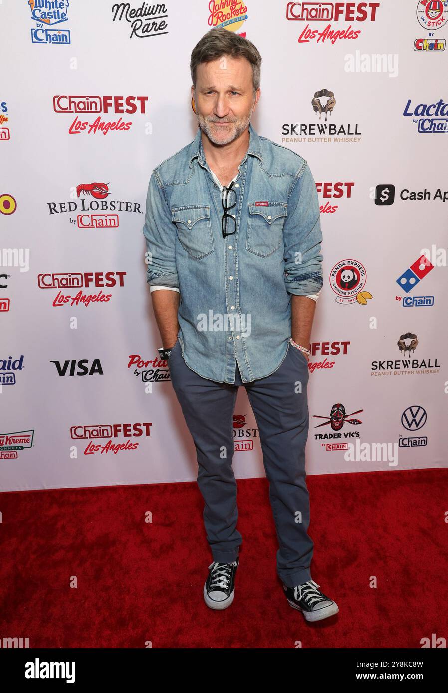 Breckin meyer hi-res stock photography and images - Page 3 - Alamy, image size:898x1390