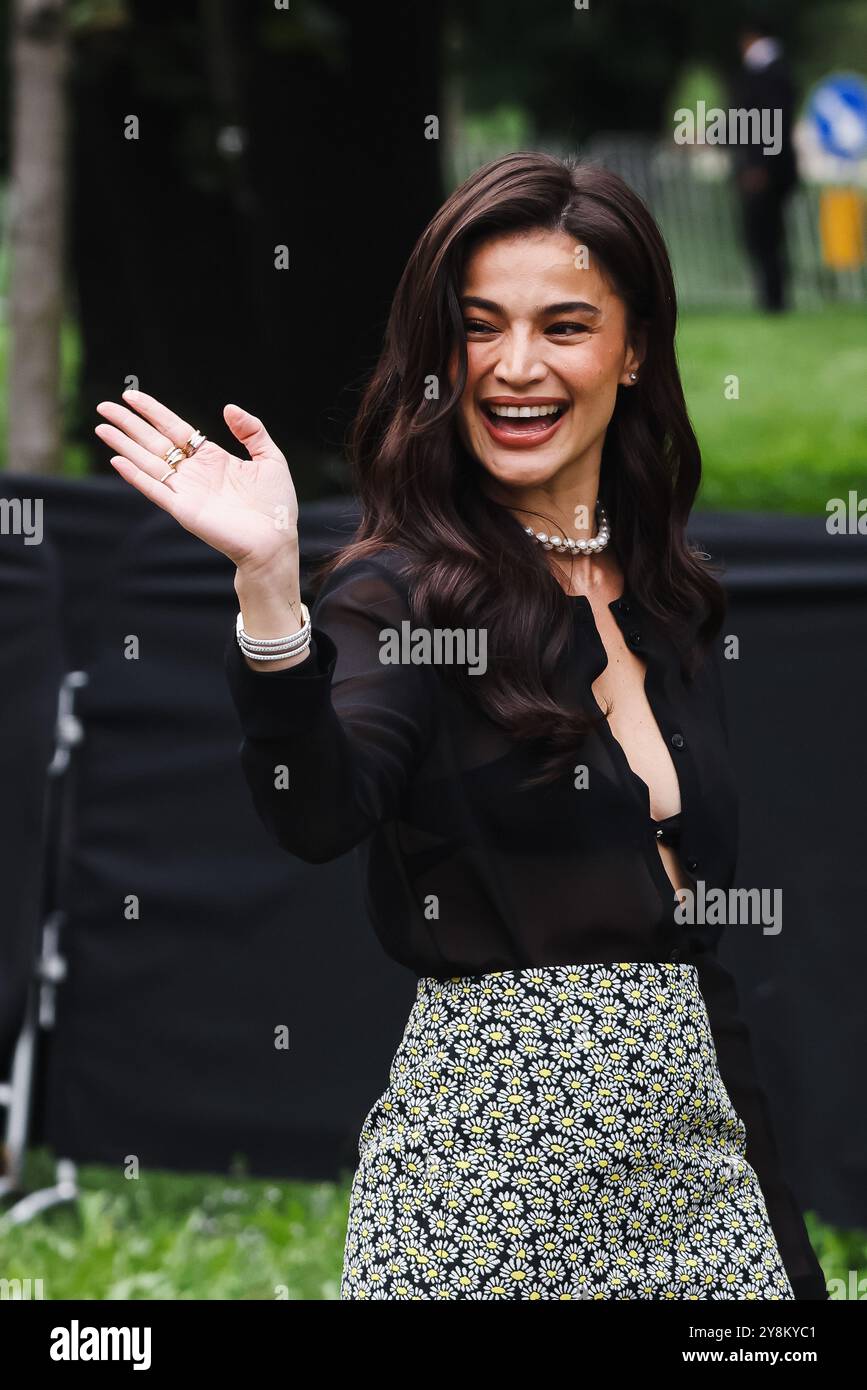 Anne curtis hi-res stock photography and images - Alamy, image size:867x1390