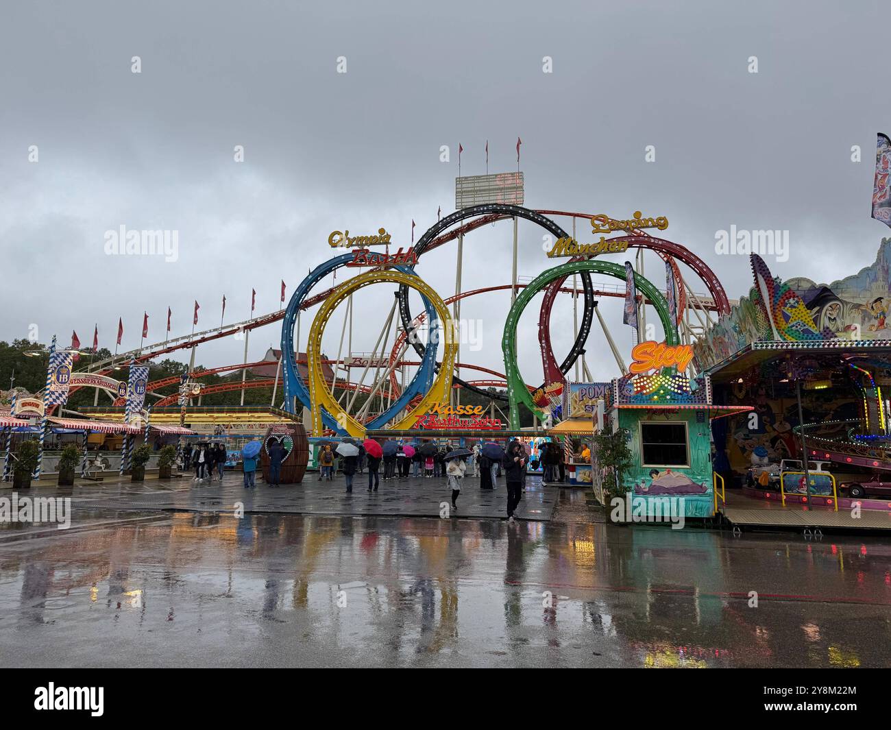 Familien freizeitpark hi-res stock photography and images - Alamy