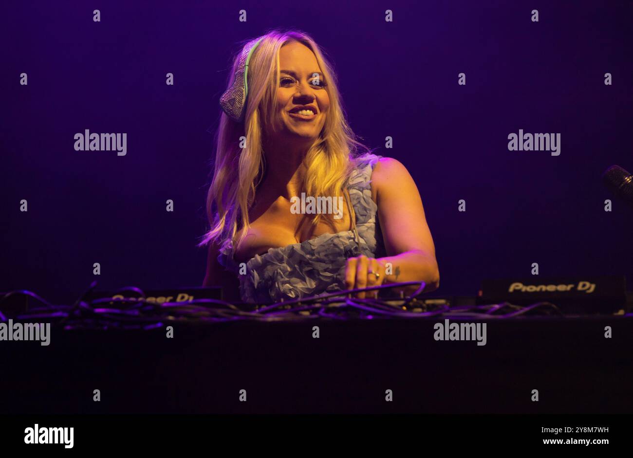 Kimberly wyatt of the pussycat dolls hi-res stock photography and images