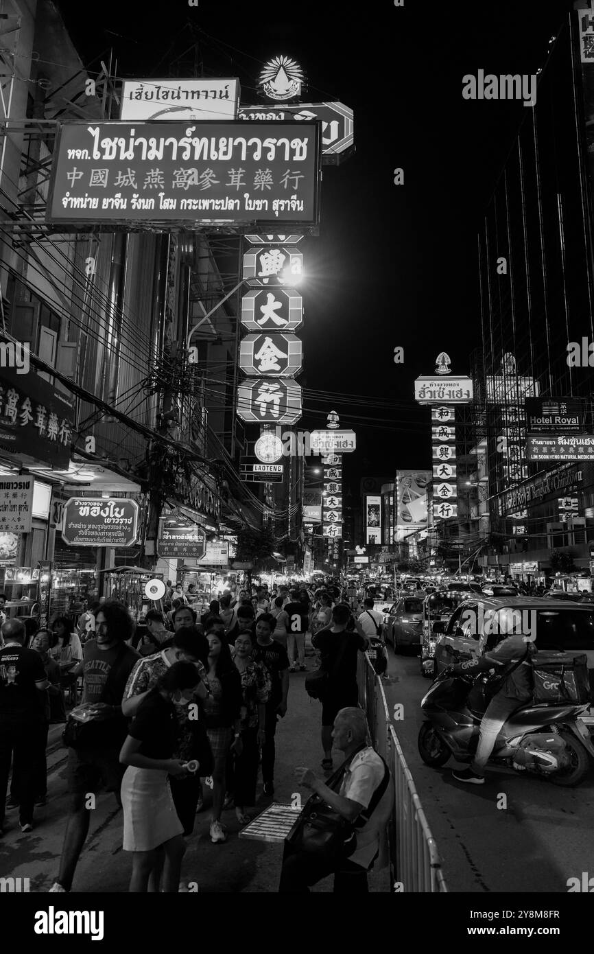 Bangkok traffic at night Black and White Stock Photos & Images - Alamy