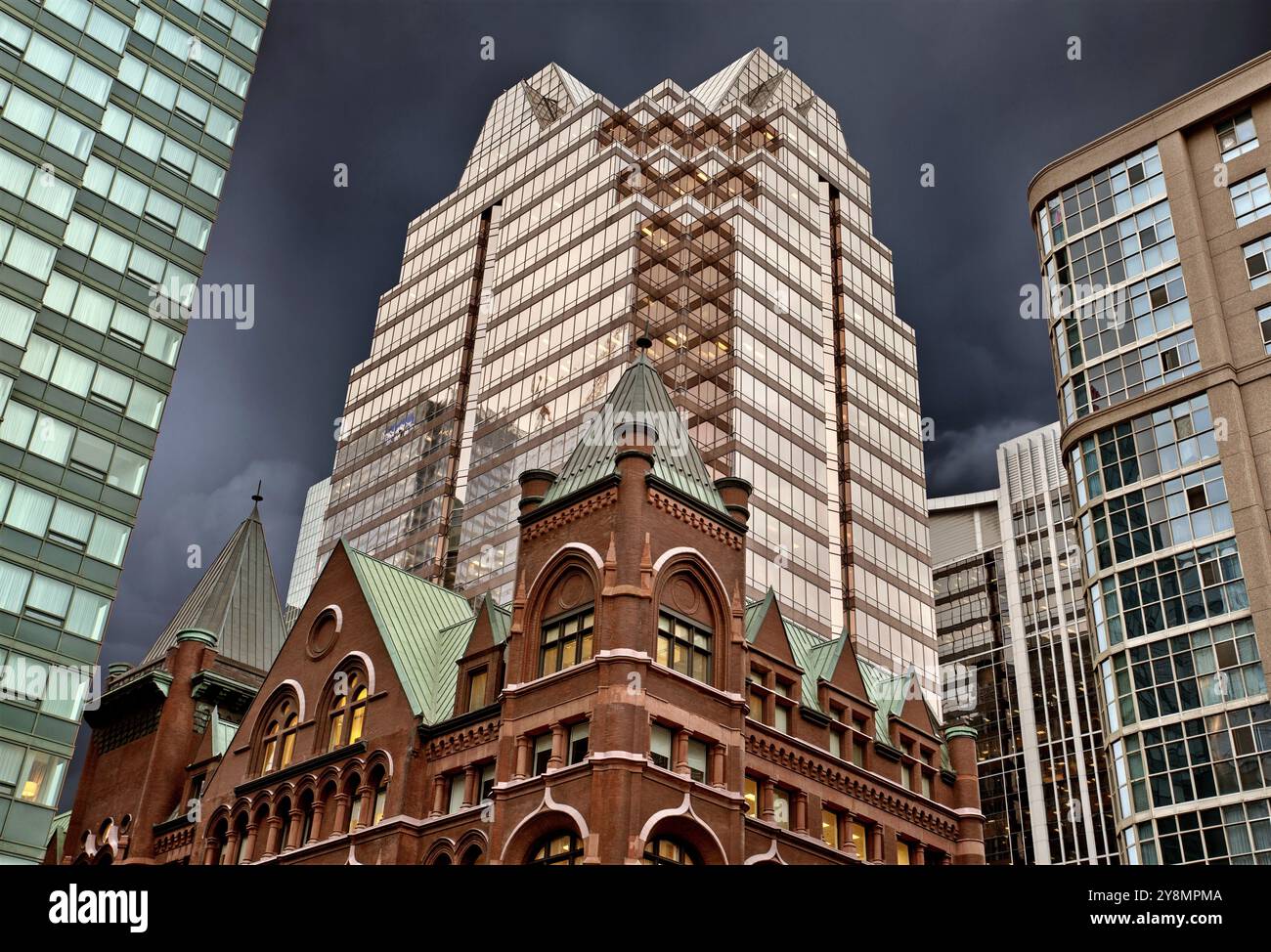 Toronto municipal buildings hi-res stock photography and images - Alamy