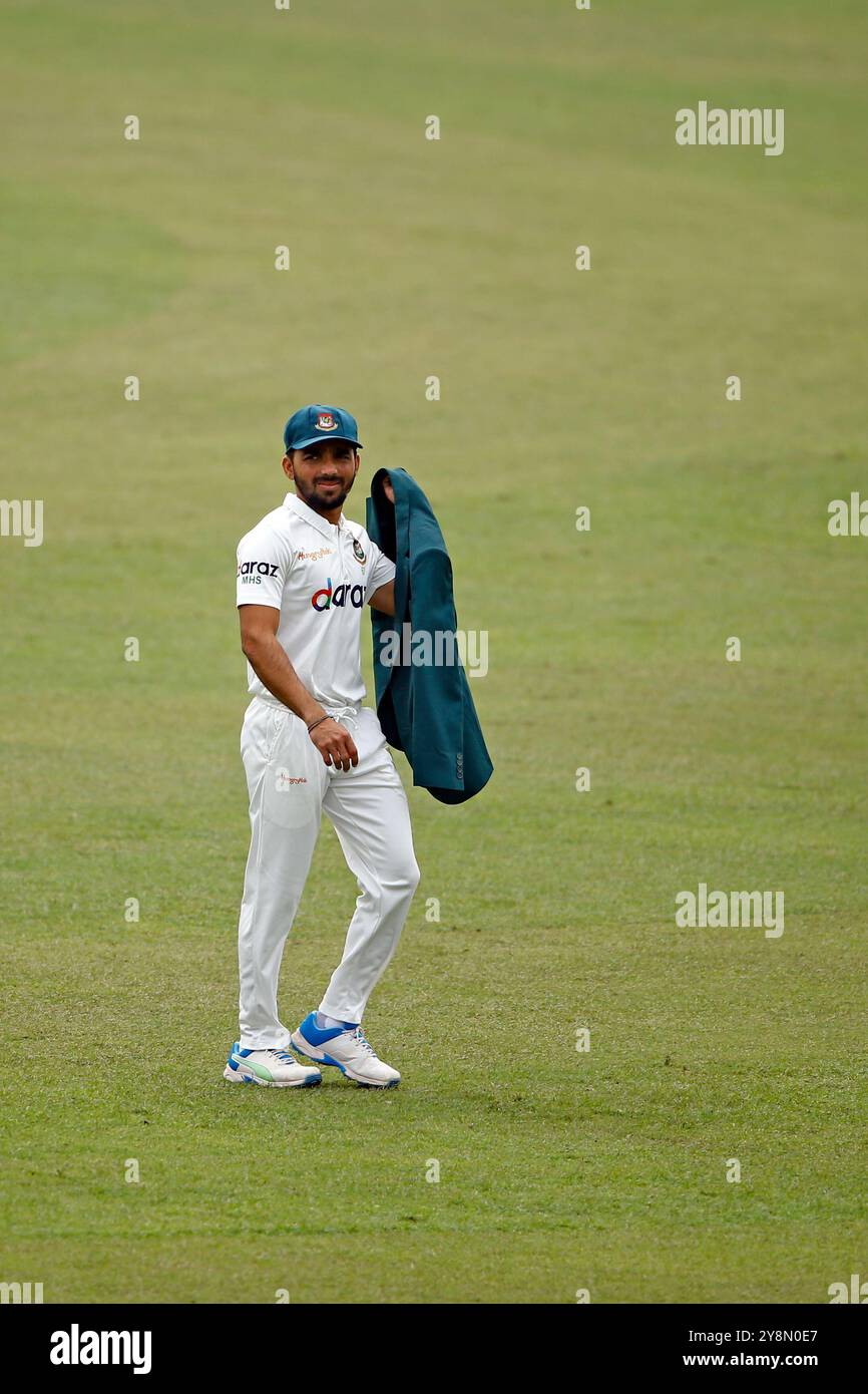 Bangladesh Test Skiper Mominul Haque during Bangladesh and Pakistan second Test match day one of two match series at the Sher-e-Bangla National Cricke Stock Photo